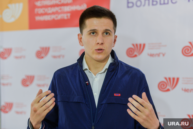 Максим Гулин перетягивает повестку у эсеров