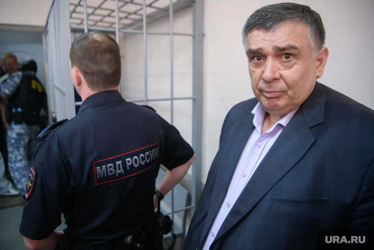 По данным следствия, Шахин Шыхлински проходит по делу Сафаровых в качестве свидетеля