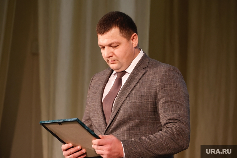 Мэр налаживает отношения с топ-чиновниками правительства