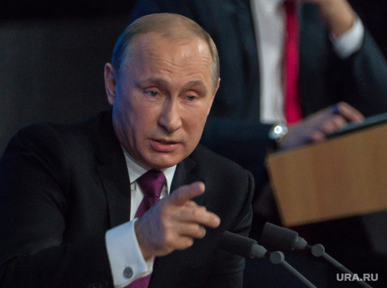 Путин. Пресс-конференция. Москва. Часть II, указательный палец, путин владимир