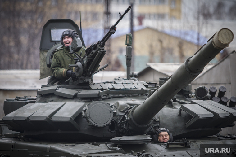 Репетиция парада Победы. Екатеринбург, военная техника, танки в городе