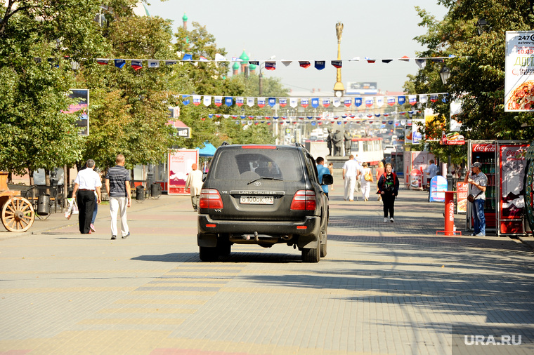 Клипарт. Челябинск., улица кировка, автомобиль