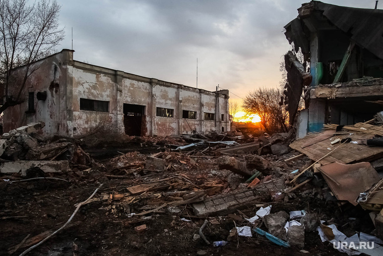 Завод пластмасс. Тюмень, развалины, снос зданий, постапокалипсис, разруха