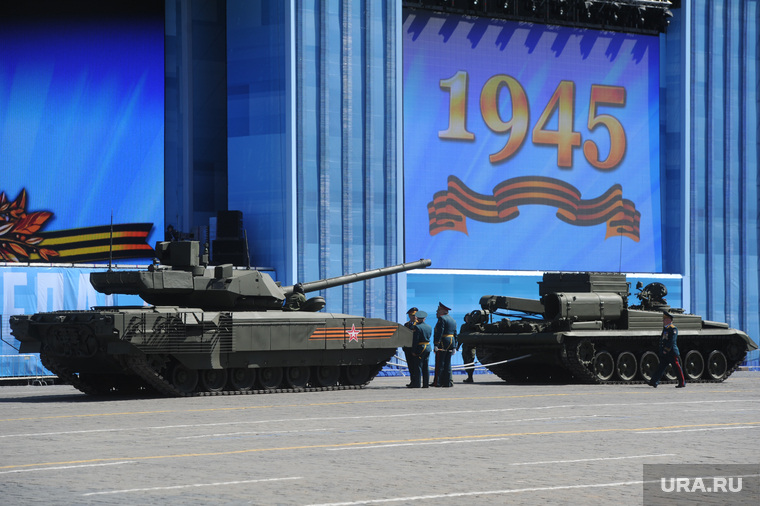 Генеральная репетиция парада на Красной площади. Москва, пианист, военная техника, армата