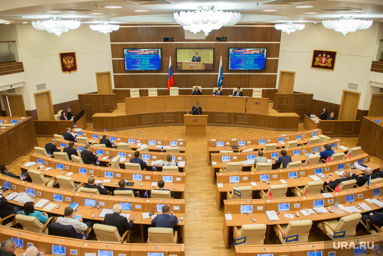 Годовой отчет начальника ГУ МВД по Свердловской области Михаила Бородина в Заксобрании. Екатеринбург, заседание, заксобрание