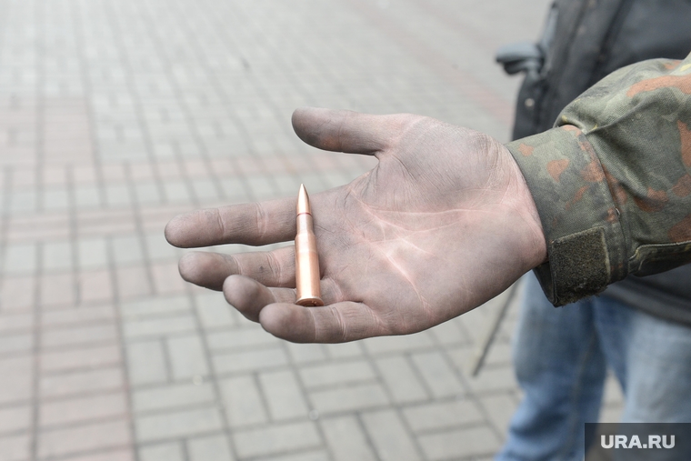 Майдан. Украина. Киев, боевой патрон, пуля, боеприпасы, автоматный патрон