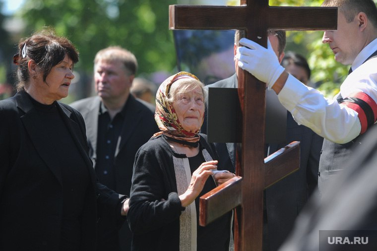 Прощание и похороны Геннадия Селезнева. Москва, мать