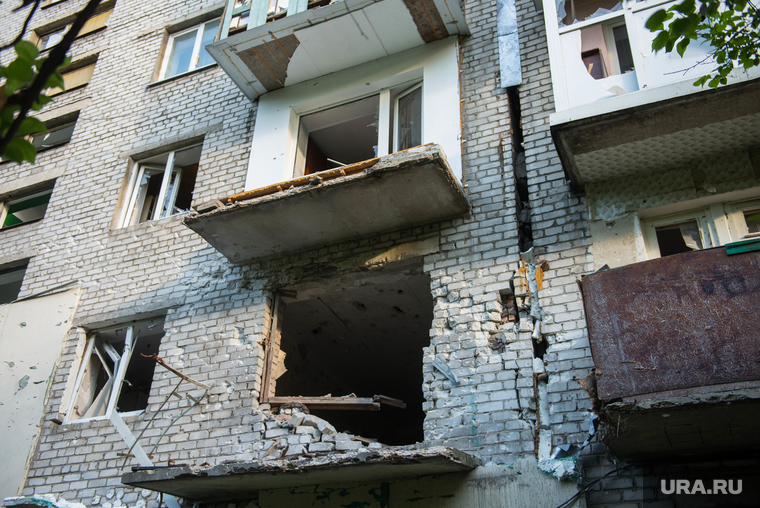 Поселок Октябрьский: разрушения. Донецк, разрушенный дом