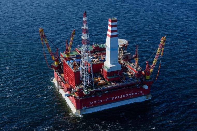 Открытая лицензия на 30.07.2015. Добыча нефти и газа, море, нефтедобыча, приразломное, нефтяная платформа, печорское море