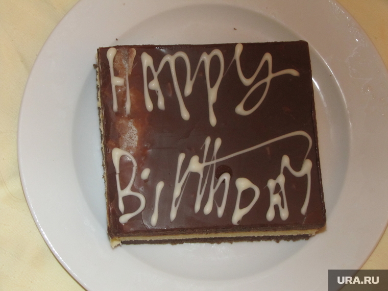 Египет, отдых туристов, торт, день рождения