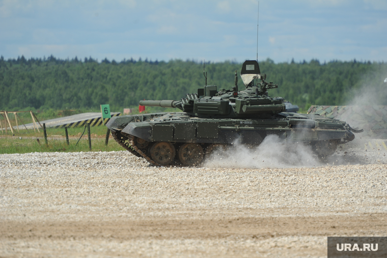 Армия-2015. Москва, военная техника, полигон лянтор, полигон