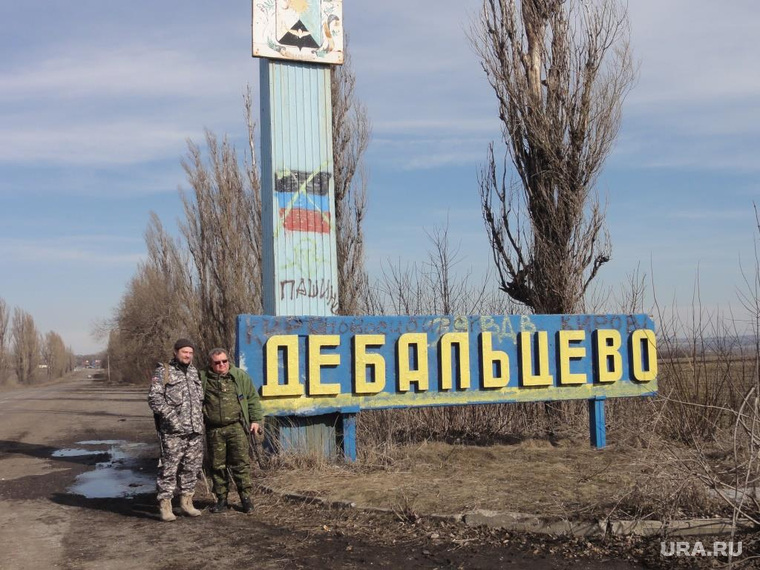 Мэр Донецка привез в Дебальцево уличный пылесос, стела, дебальцево