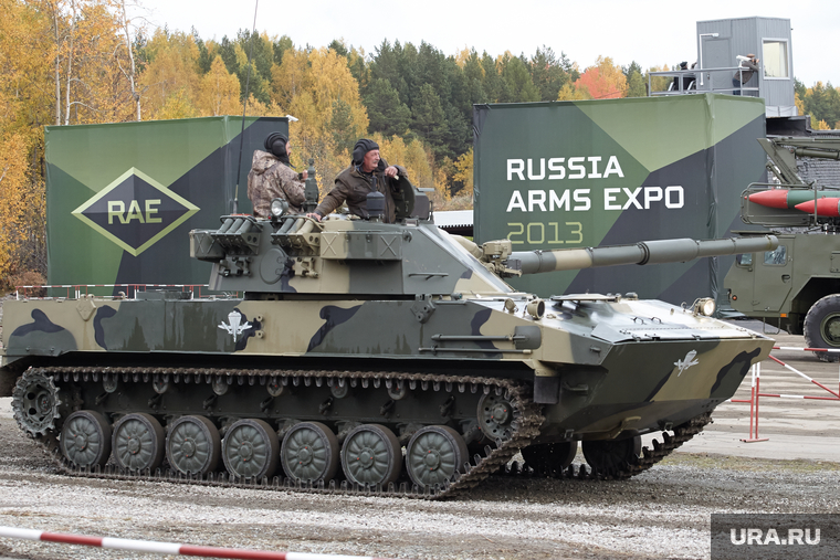 IXМеждународная выставка вооружения, военной техники и боеприпасов "Russia Arms EXPO 2013".
Екатеринбург, военная техника, russia arms expo, rae, танк, спрут сдм