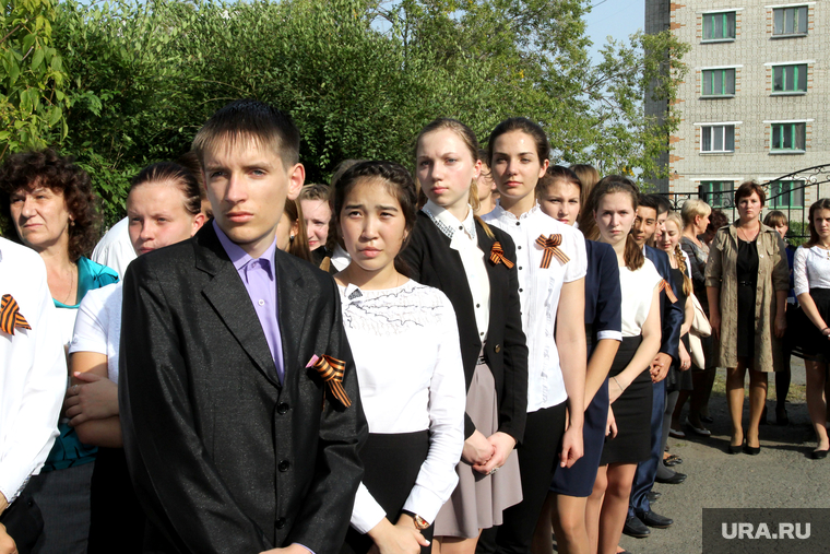 Открытие мемориальных досок в средней школе № 1
город Петухово Курганская обл