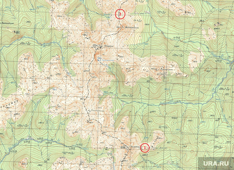 1 — перевал Дятлова; 2 — северный склон горы Моттевчахль