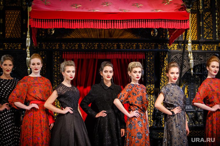 Показ новой коллекции модного дома СОЛО-дизайн. Екатеринбург, fashion, фешн, дефиле, модный показ, одежда