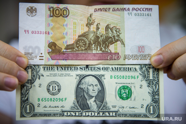 Курс доллара достиг отметки 83 рубля