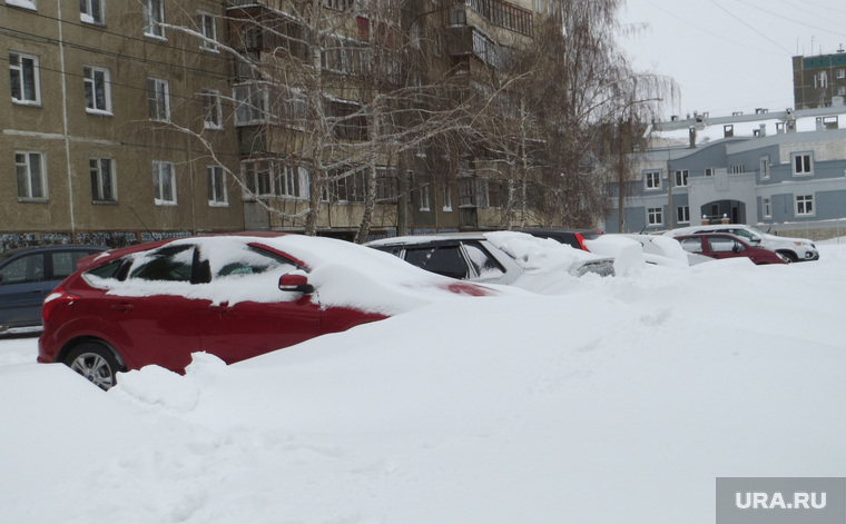 Что будет 1 апреля в челябинске. Снегопад в Челябинске в апреле 2014. 26 Апреля Челябинск снегопад. 2014 Апрель Челябинск. Снег в Челябинске в апреле.