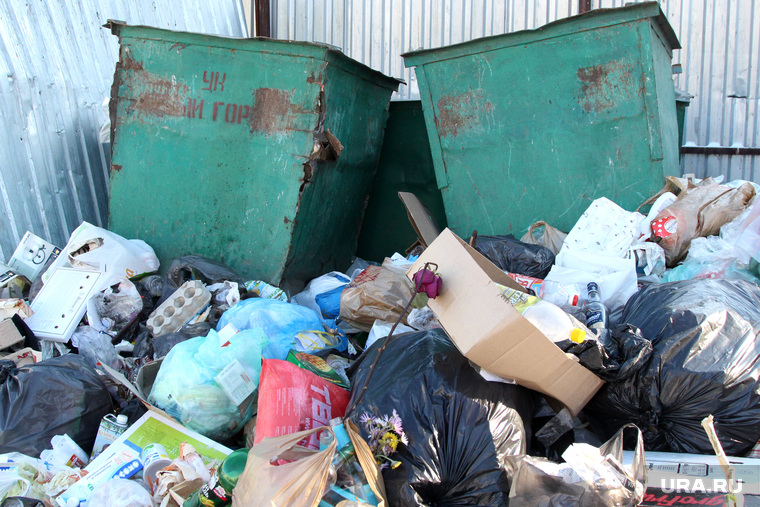 Мусорка после выходных (УК Чистый город)
Курган, мусорные контейнеры, мусорка, свалка, помойка