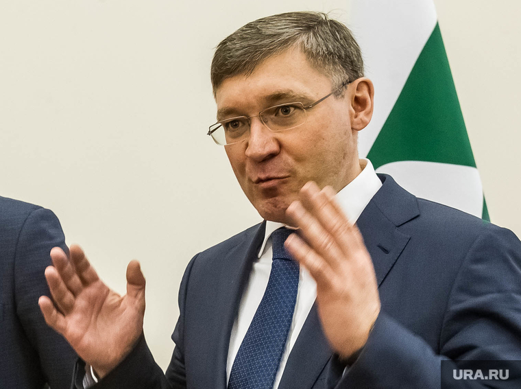 Губернаторы Кокорин и Якушев. Тюмень, якушев владимир, кокорин алексей, жест руками