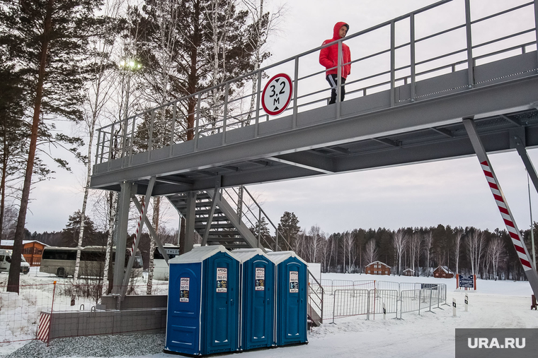 Организаторы поставили в спорткомплексе дополнительные туалеты.