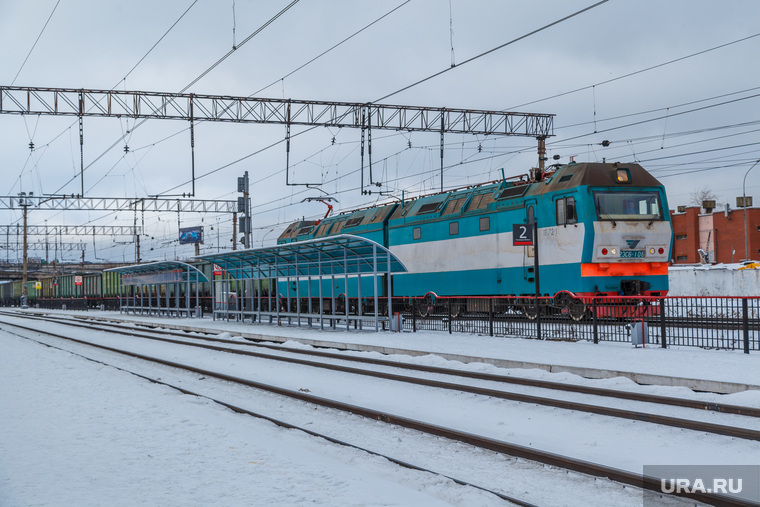 Рабочая поездка по городу №4. Екатеринбург, железнодорожная платформа, электровоз, железная дорога