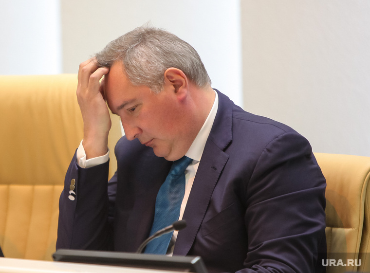 Заседание президиума Совета по Арктике и Антарктике и госкомиссии по вопросам развития Арктики. Москва, матвиенко валентина, рогозин дмитрий, чешется