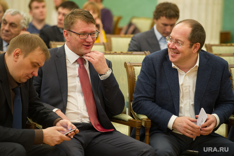 В первом ряду — Максим Спасский, Олег Мошкарев и Леонид Гункевич