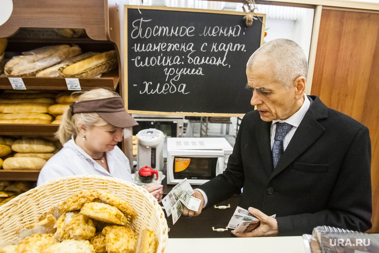 Геннадий Онищенко на рынке Михайловский, онищенко геннадий, пекарня