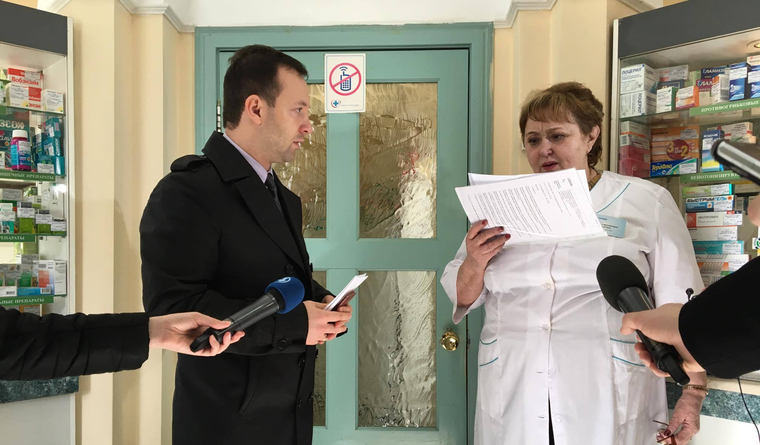 Депутат Алексей Коробейников проверил перечень лекарств в екатеринбургских аптеках