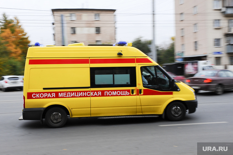 В Екатеринбурге в Академическом районе водитель избил водителя скорой помощи
