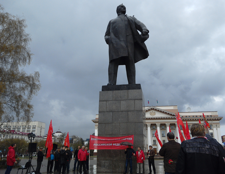 Тюменские депутаты на всякий случай "запретили" митинги и пикеты перед выборами