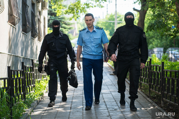 Перед судебным заседанием по Лошагину. Екатеринбург, охрана, конвой, оздоев микаэль