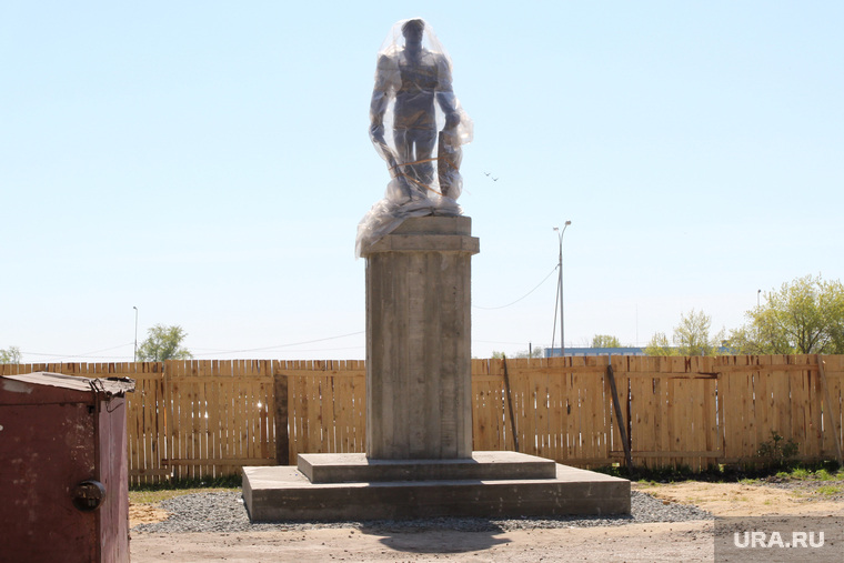 Памятник погибшим милиционерам
Курган, погибшим сотрудникам мвд, памятник