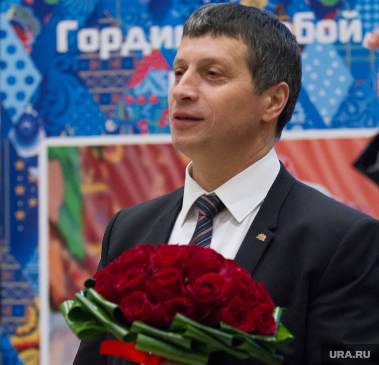 Министр спорта свердловской области. Рапопорт Леонид Аронович. Министр спорта Свердловской. Министр спорта Рапопорт фотография.