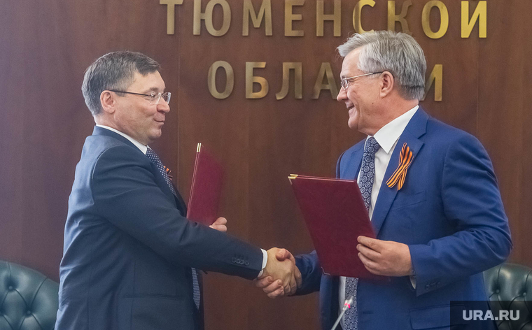 Якушев и Богданов. Подписание соглашения между ТО и "Сургутнефтегазом". Тюмень