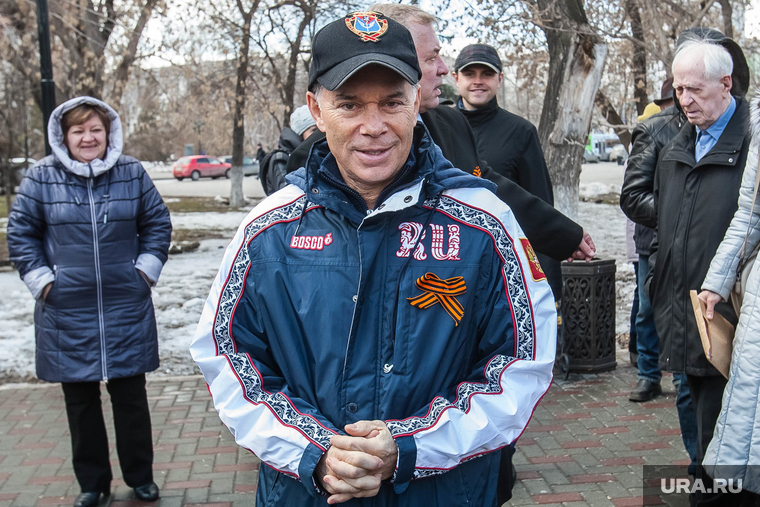 Олег Газманов посадил дерево Победы. 8.04.2014. Тюмень, газманов олег