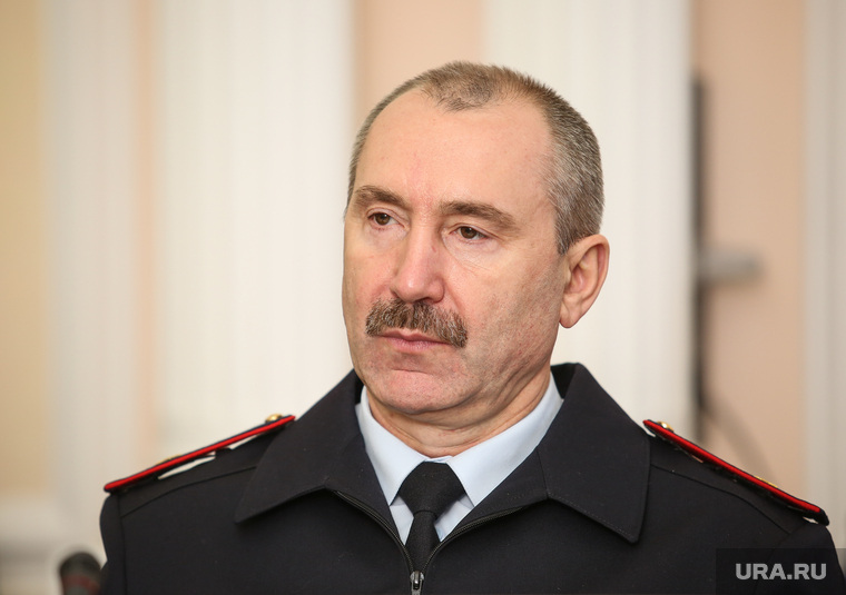 Ханты-Мансийск. Чиновники, романица василий
