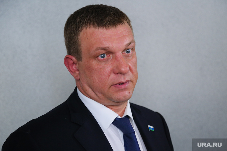 Председатель наблюдательного совета при МУГИСО Валерий Черкашин пришел в суд, чтобы поддержать Алексея Пьянкова