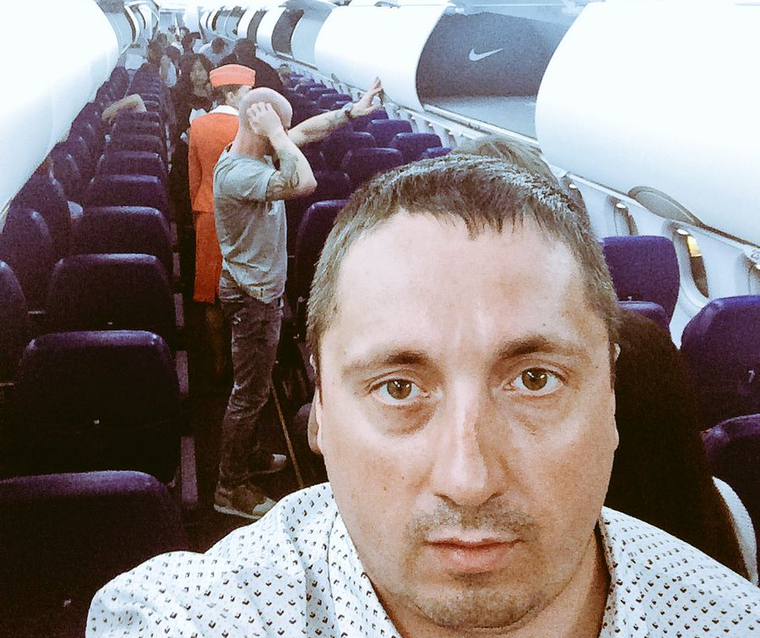 Александр Шпрыгин вернулся сегодня ночью рейсом Париж —  Шереметьево