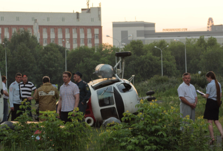 Вертолет рухнул прямо возле больницы