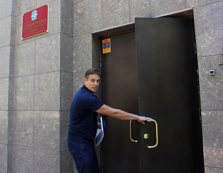 Виталий Пашин подал документы для участия в выборах в Госдуму