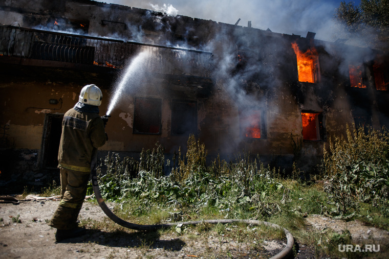 Пожар на Белинского, 163а. Екатеринбург, пожар, огонь, тушение пожара
