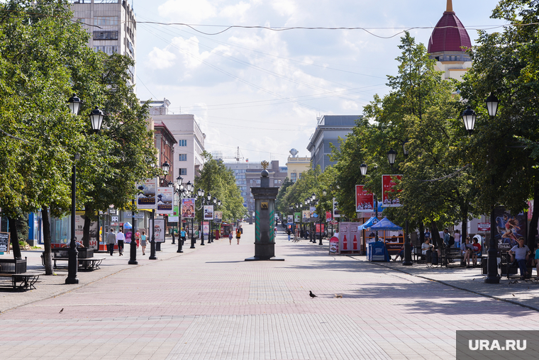 Политическая реклама Челябинск, улица кировка, лето, жара