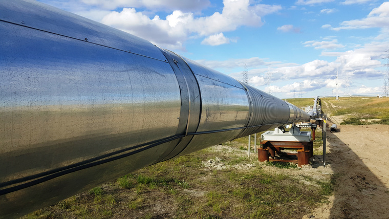 Ямальские нефтяники проверяют трубопроводы с помощью беспилотников
