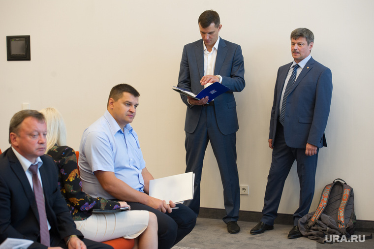 Кандидат в Госдуму от Нижнего Тагила Алексей Балыбердин агитировал прямо на заседании