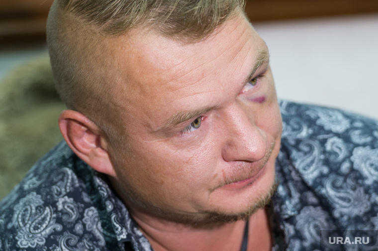 Оборонявшийся — Олег Шишов — бывший боец-десантник, прошедший Чечню