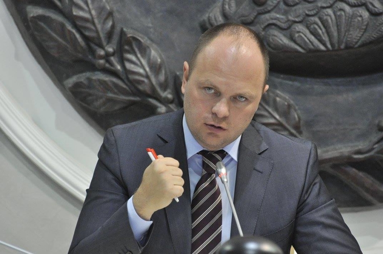 Член Общественной палаты РФ потребовал от свердловской полиции обеспечить охрану в доме казака