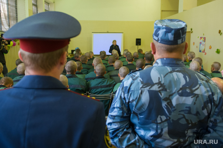 Посещение министром Открытого правительства М.Абызовым Можайской исправительной колонии. Можайск, заключенные, колония