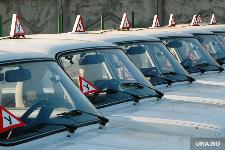 Сургутские автошколы публично выступили против городской ГИБДД